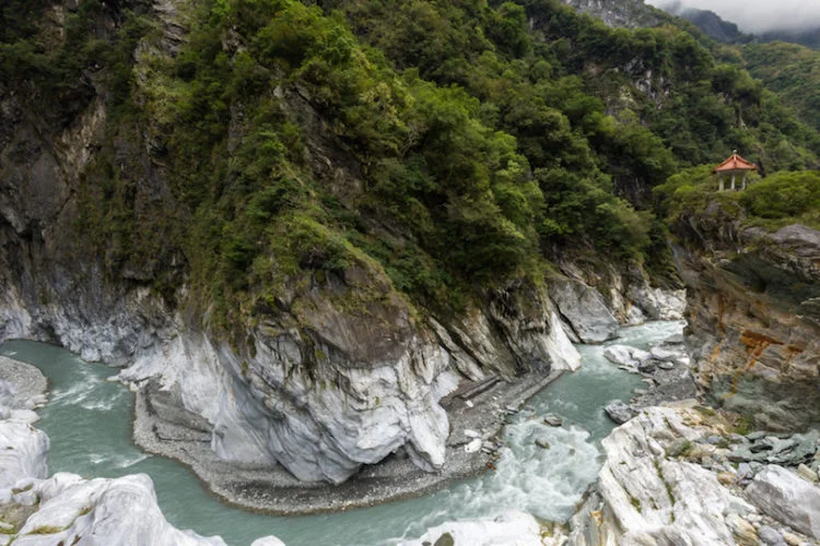 12 belos Canyons pelo mundo - Aquele Mato