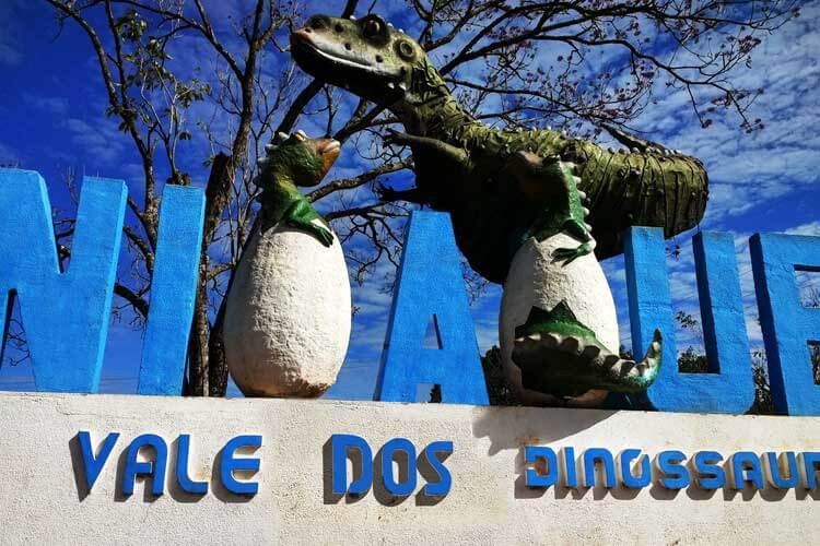 Tem dinossauro em Nioaque?