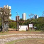 Abandono: praça das Águas é nossa