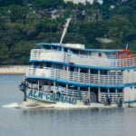 Chalana, de embarcação pantaneira a barco-hotel