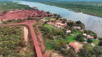 Poeira de minério adoece moradores e esvazia comunidade centenária do Pantanal